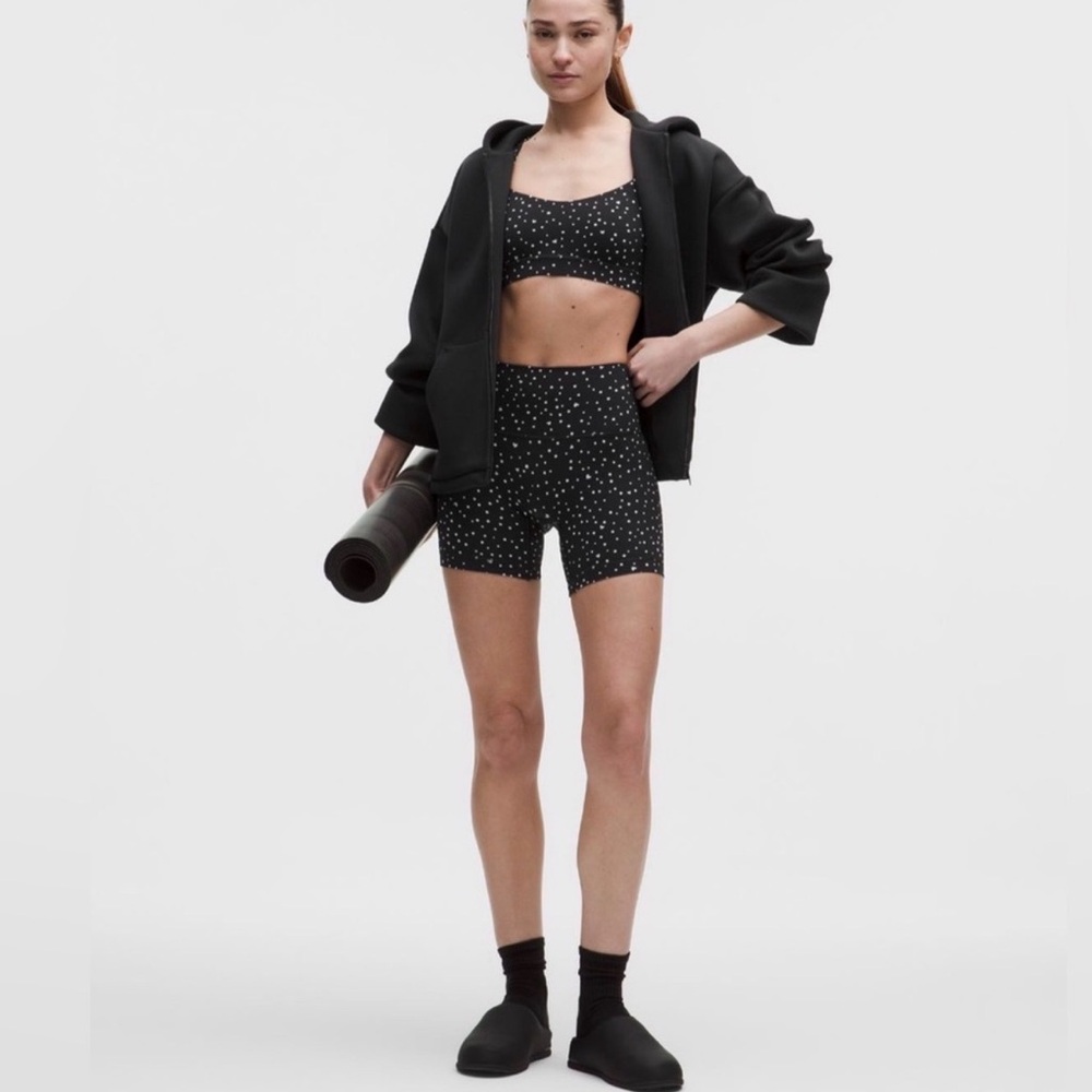 Align no line short 🦄🛍️ - Picture 2 of 3